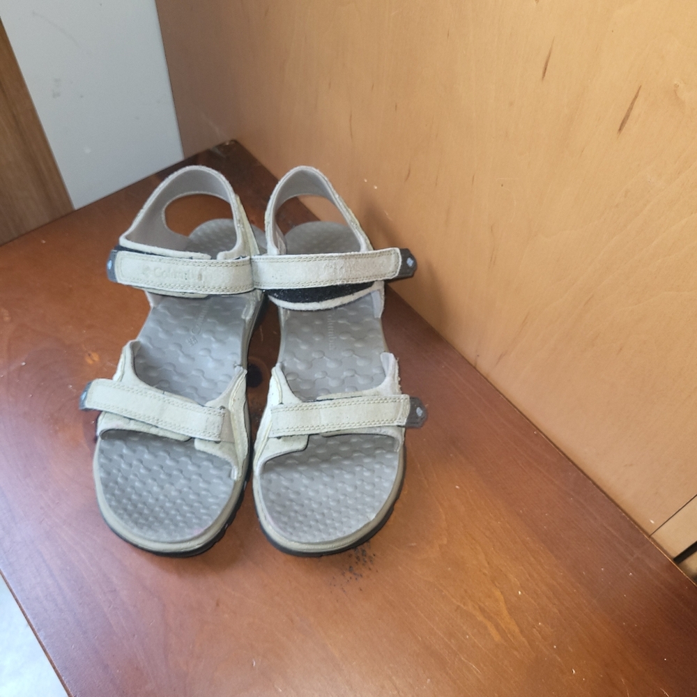 Columbia Light Tan Outdoor Hiking Sandals